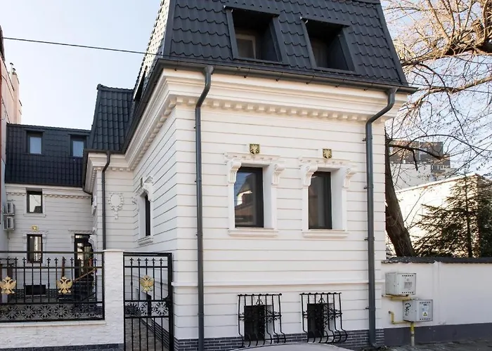 Oasis Historic Central House